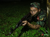Reconnaissance Troops in Anti-terrorism Training